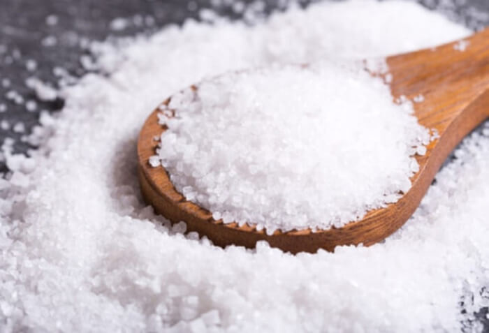 Ăn nhiều muối không tốt cho sức khỏe xương khớp của người bệnh